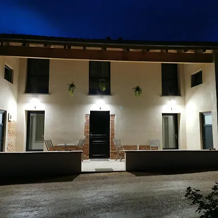 Les Gites Du Hutar Appartement